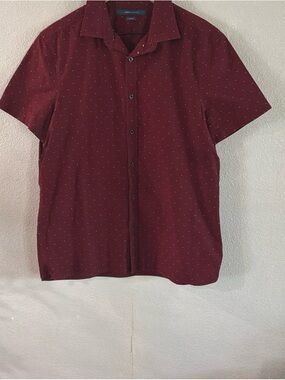 Men's Short-Sleeve Burgundy Dot Button-Down Shirt - Casual